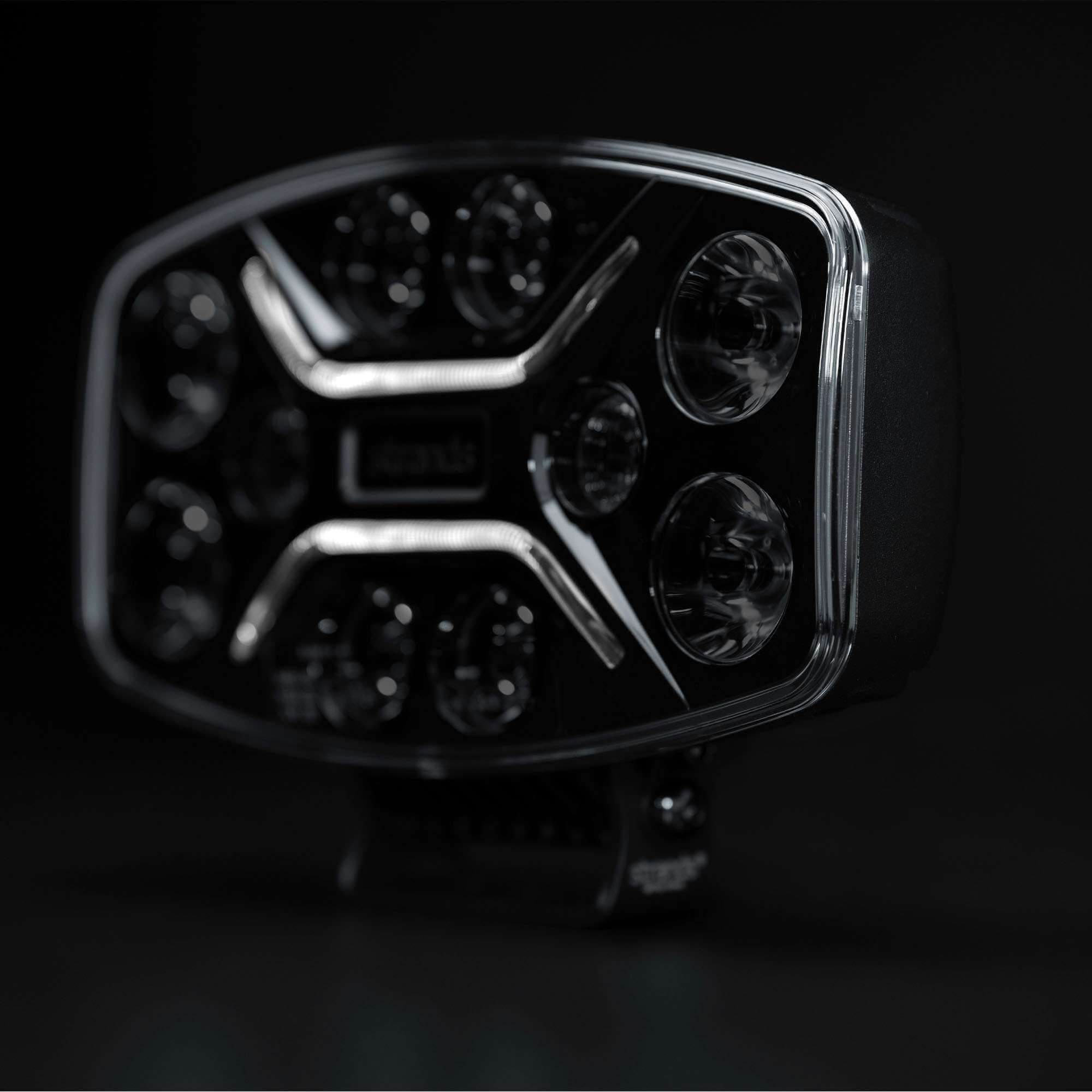 Strands DARK KNIGHT INSANE DRIVING LIGHT OVAL