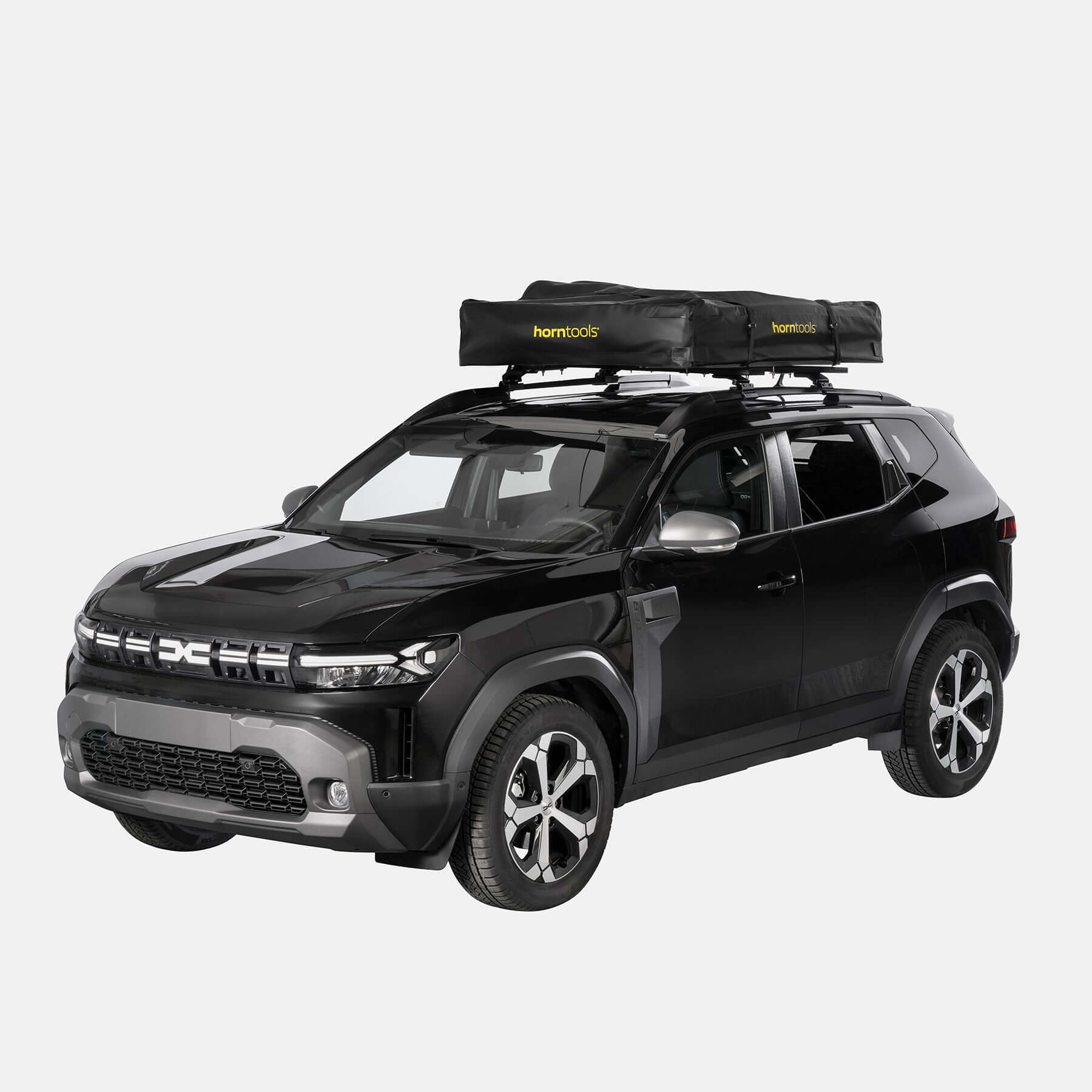 Dachzelt Track geschlossen auf Dacia Duster